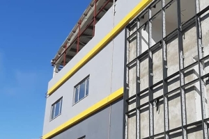 Devam eden okul inşaatında paratoner takımı yapıldı ve diğer eksiklerimiz hızla tamamlanıyor.