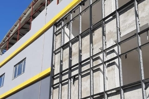 Devam eden okul inşaatında paratoner takımı yapıldı ve diğer eksiklerimiz hızla tamamlanıyor.