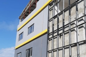 Devam eden okul inşaatında paratoner takımı yapıldı ve diğer eksiklerimiz hızla tamamlanıyor.