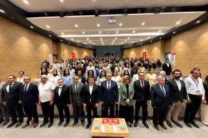 Esenyurt Kaymakamımız Sayın Fatih Çobanoğlu ve Esenyurt Belediye Başkan Yardımcısı Sayın Yeşil Aytulum Turgut ile “Mesleki Tanıtım Fuarı & Atölyeleri ve Sektör Buluşması” etkinliğinde bir araya geldik.